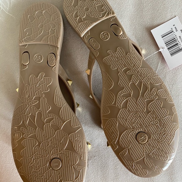 NWB Studded ribbon flip flop - Picture 2 of 2